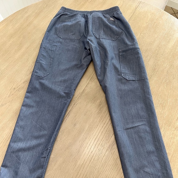 Figs Yola Skinny Scrub Pants - Picture 2 of 4